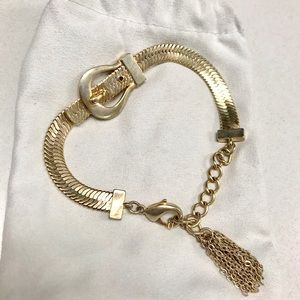 Gold fashion bracelet